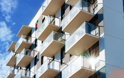 Paris : Pourquoi les Fantômes Préfèrent-ils les Appartements Haussmanniens ?