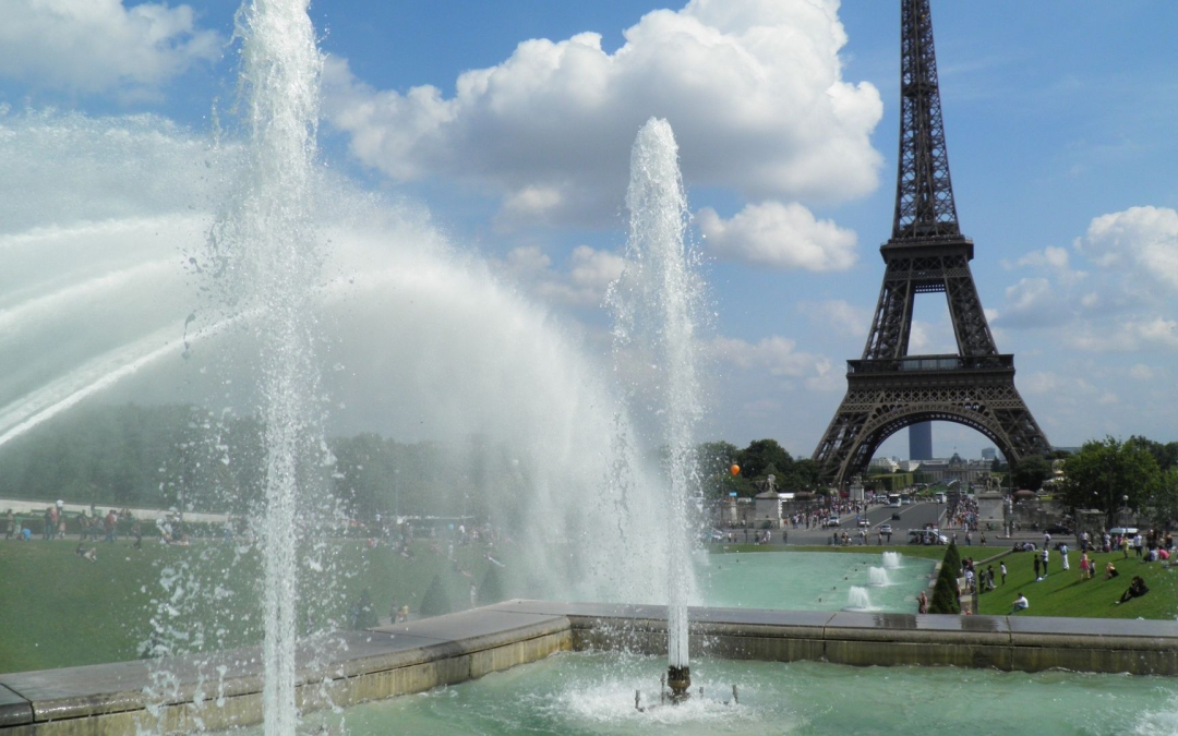 Paris chroniques millénaires et défis actuels d&rsquo;une capitale toujours fascinante